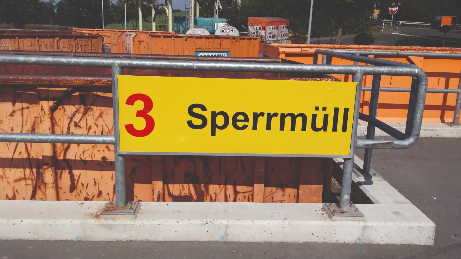 Sperrm&uuml;ll-Container